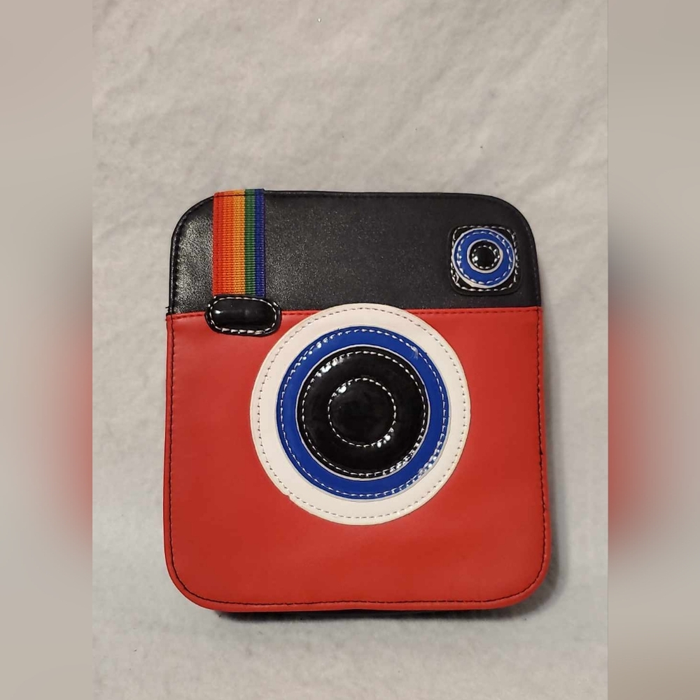 Polaroid camera purse crossbody